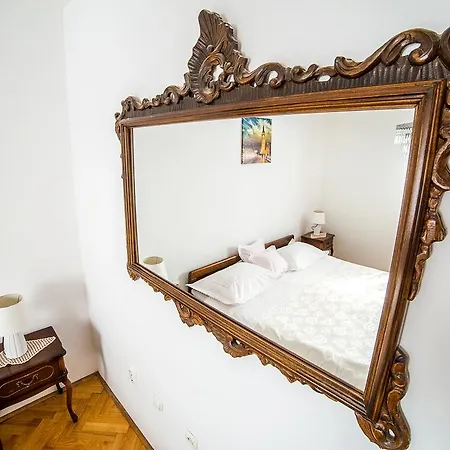 Apartament Shell