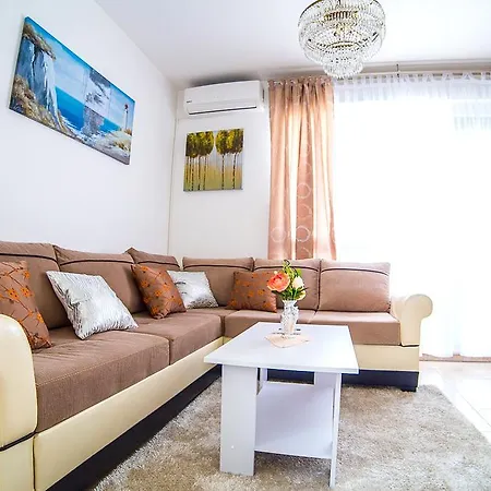Apartament Shell *