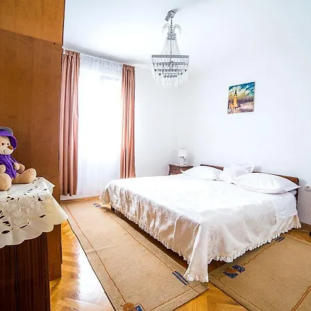 Shell Apartman Split